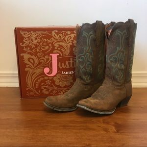 Women’s Justin riding boots! Like new!